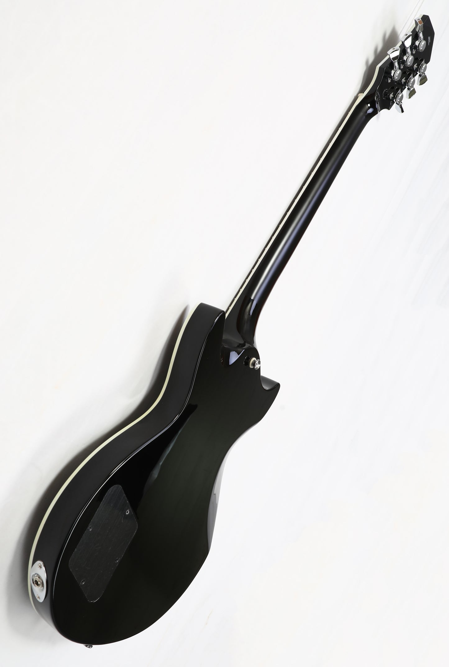 Roots Series Baroness - Chrome Black Beauty