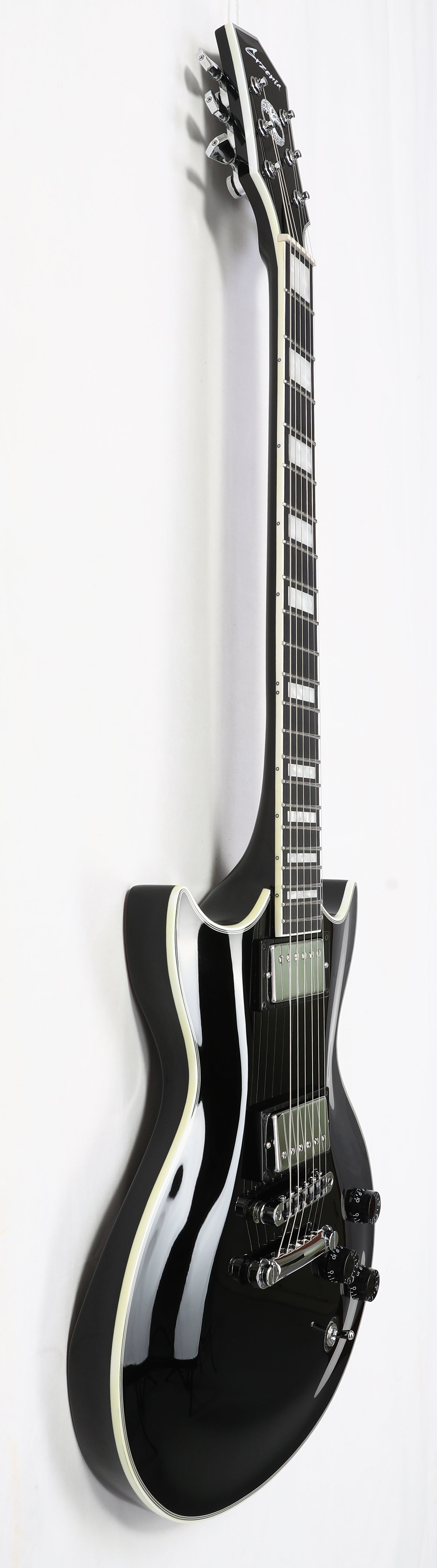 Roots Series Baroness - Chrome Black Beauty