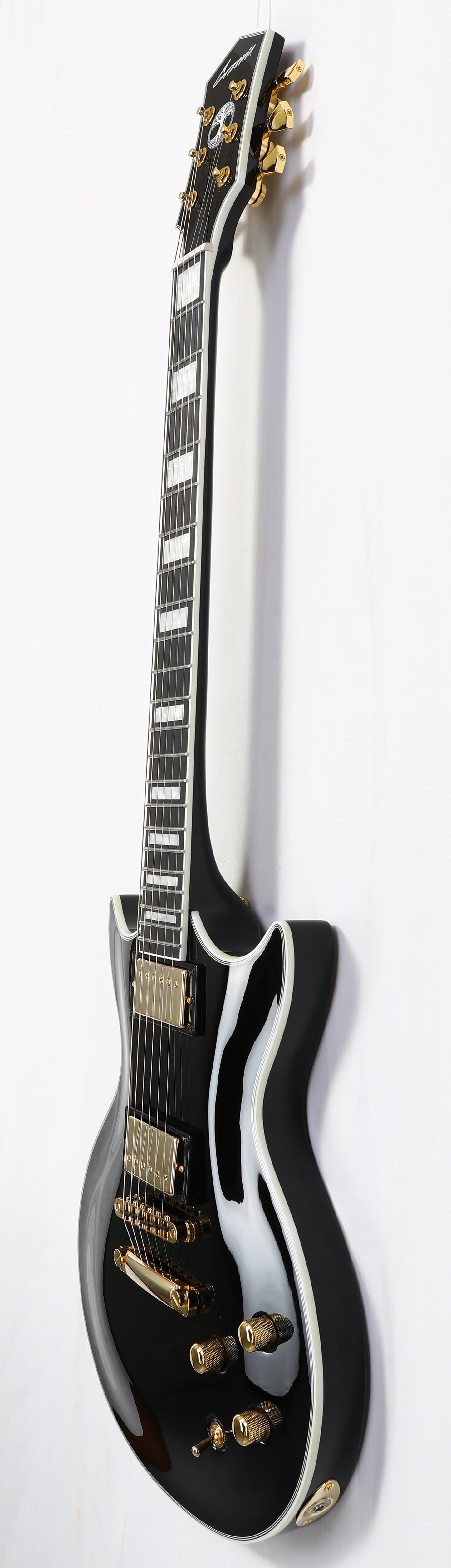 Roots Series Baroness - Gold Black Beauty
