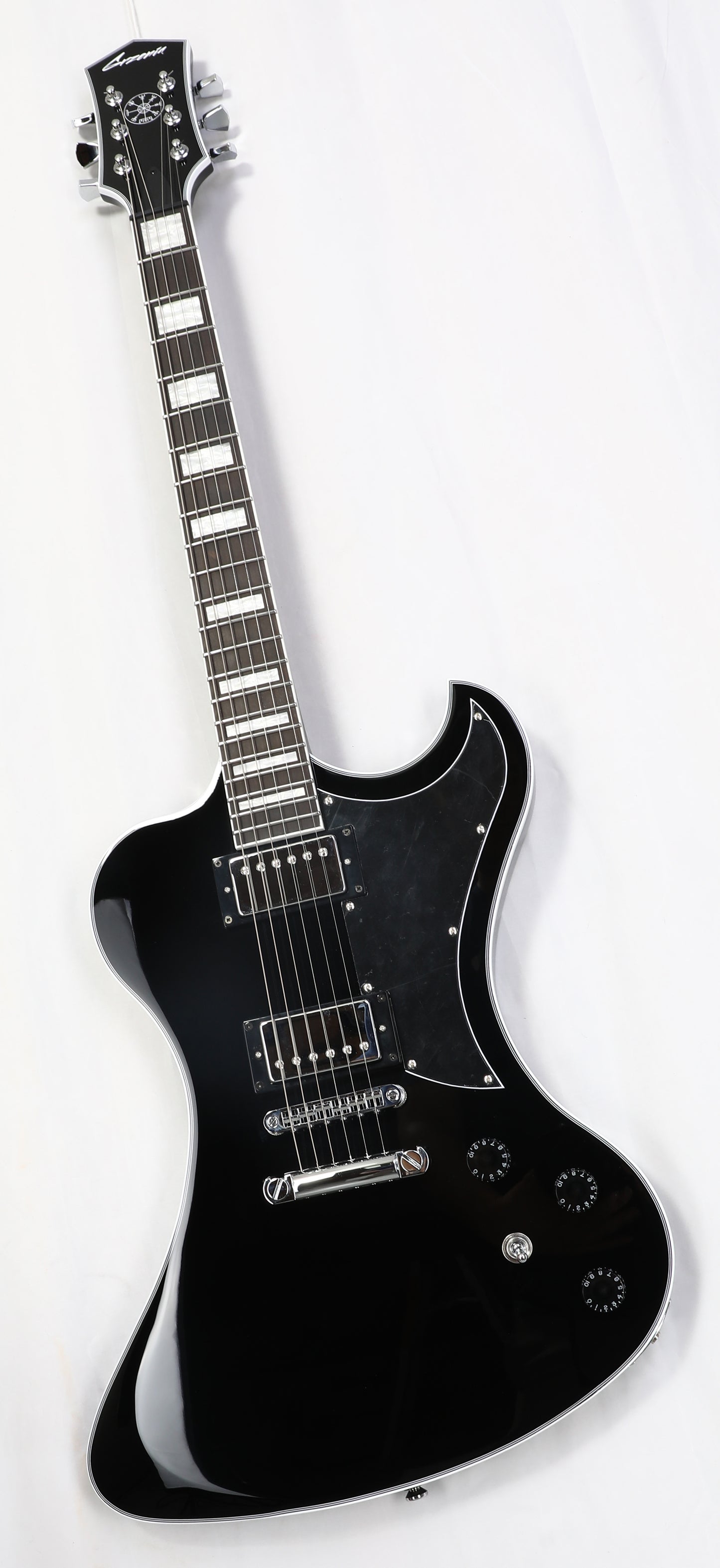 Standard Series Royale - Black Beauty Reissue