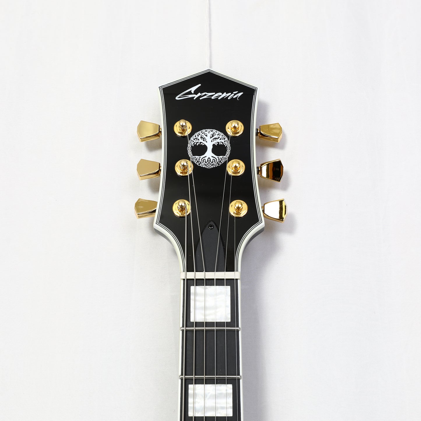 Roots Series Baroness - Gold Black Beauty