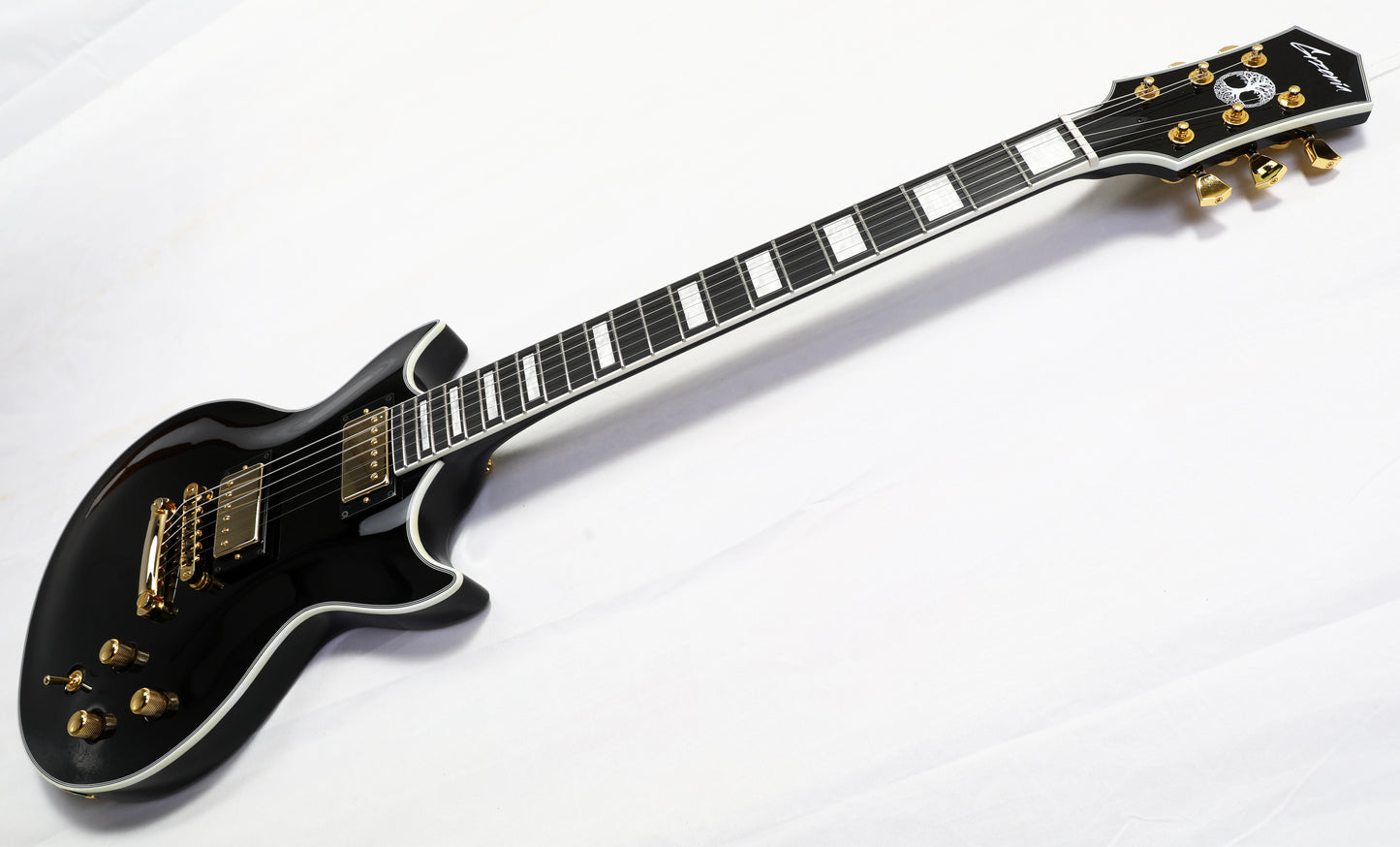 Roots Series Baroness - Gold Black Beauty